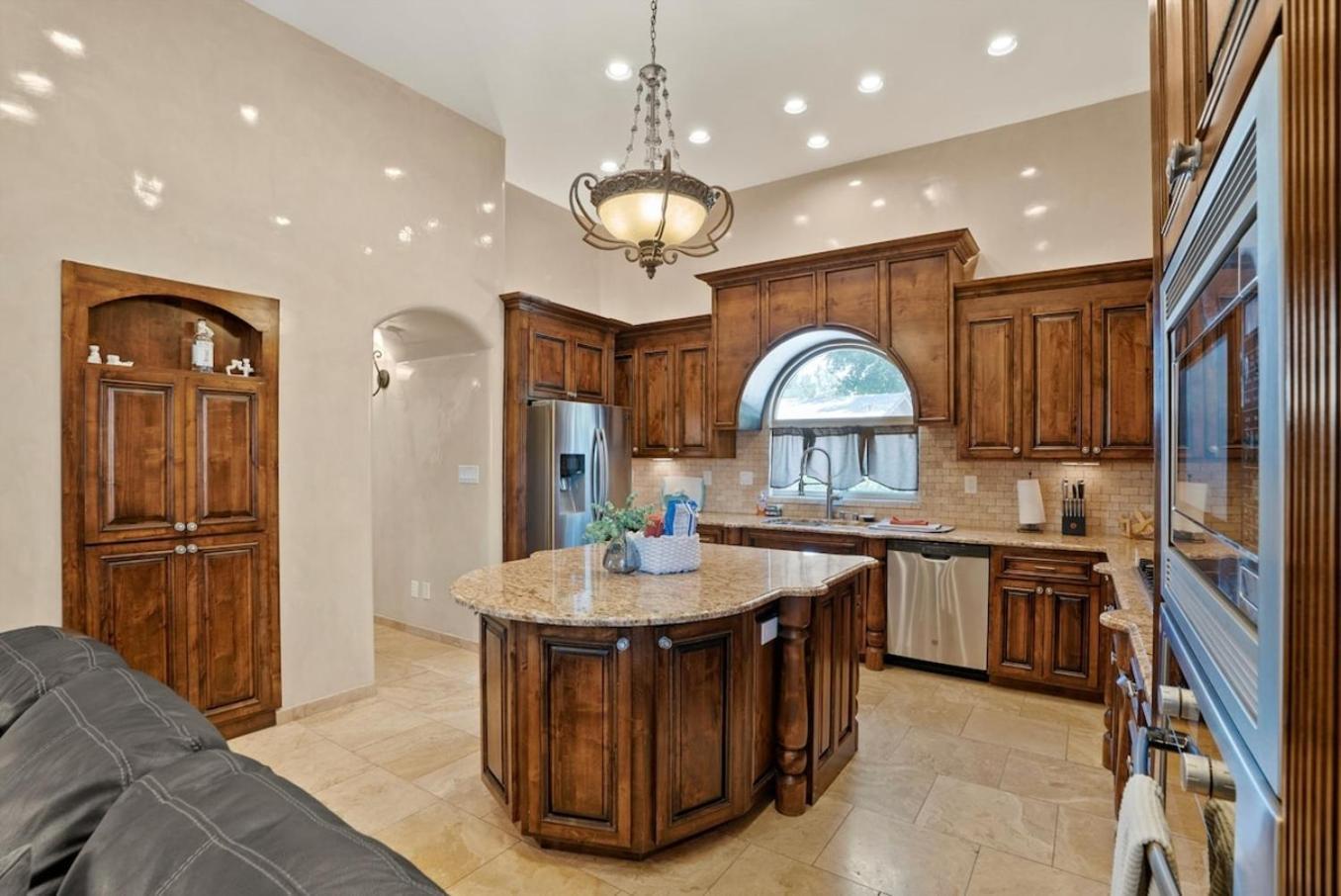 Luxury Tuscan Villa Near Old Town ألباكركي المظهر الخارجي الصورة