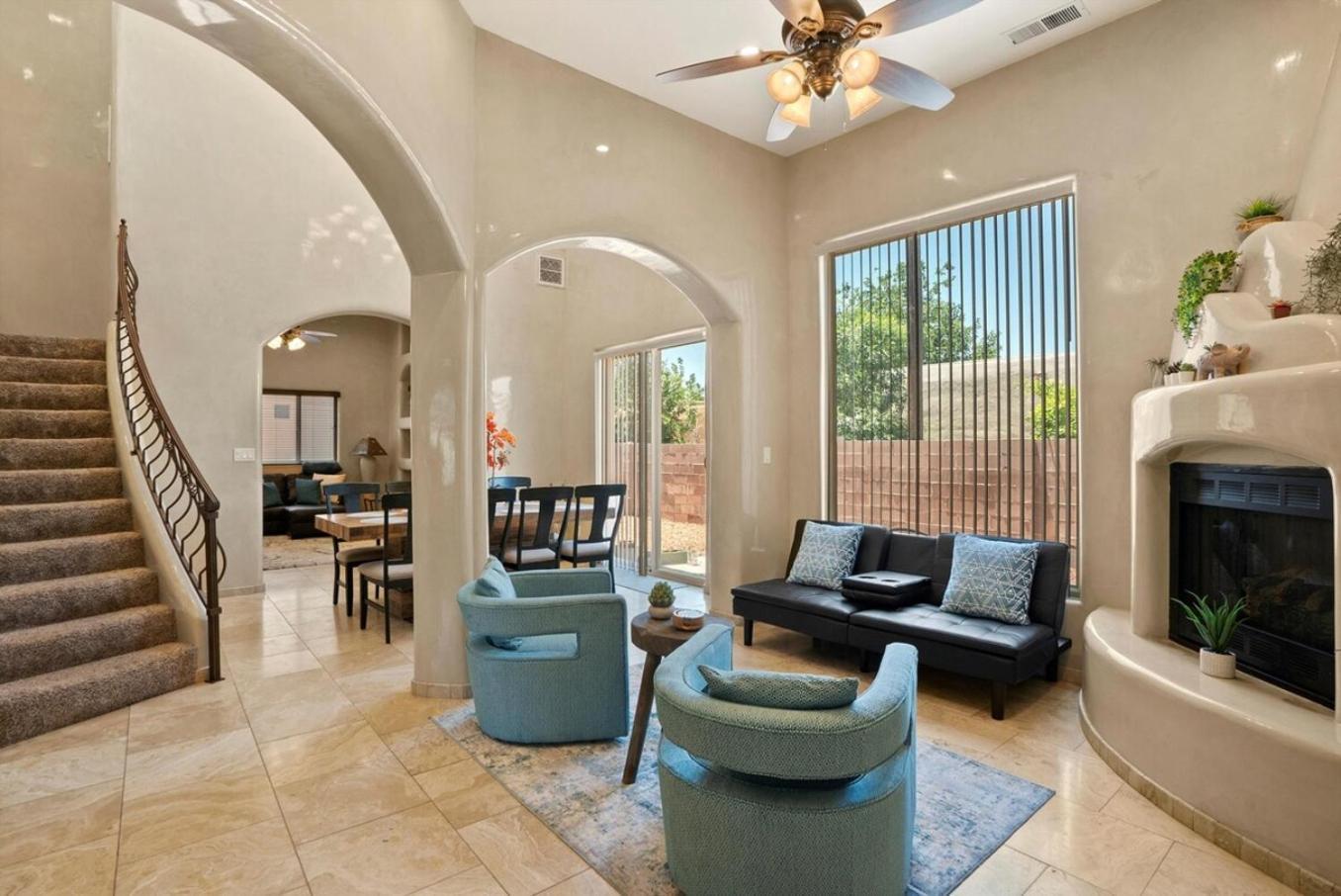 Luxury Tuscan Villa Near Old Town ألباكركي المظهر الخارجي الصورة